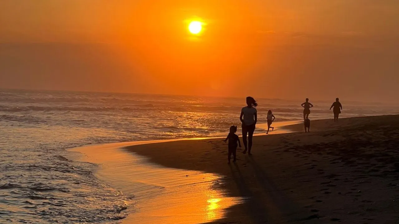 Sunset view at Canggu Beach, one of the best things to do in Canggu in one day.